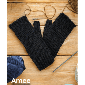 Forside billede til Amee fingerless Mitts, som er et par simple fingerløse vanter med strukturmønster