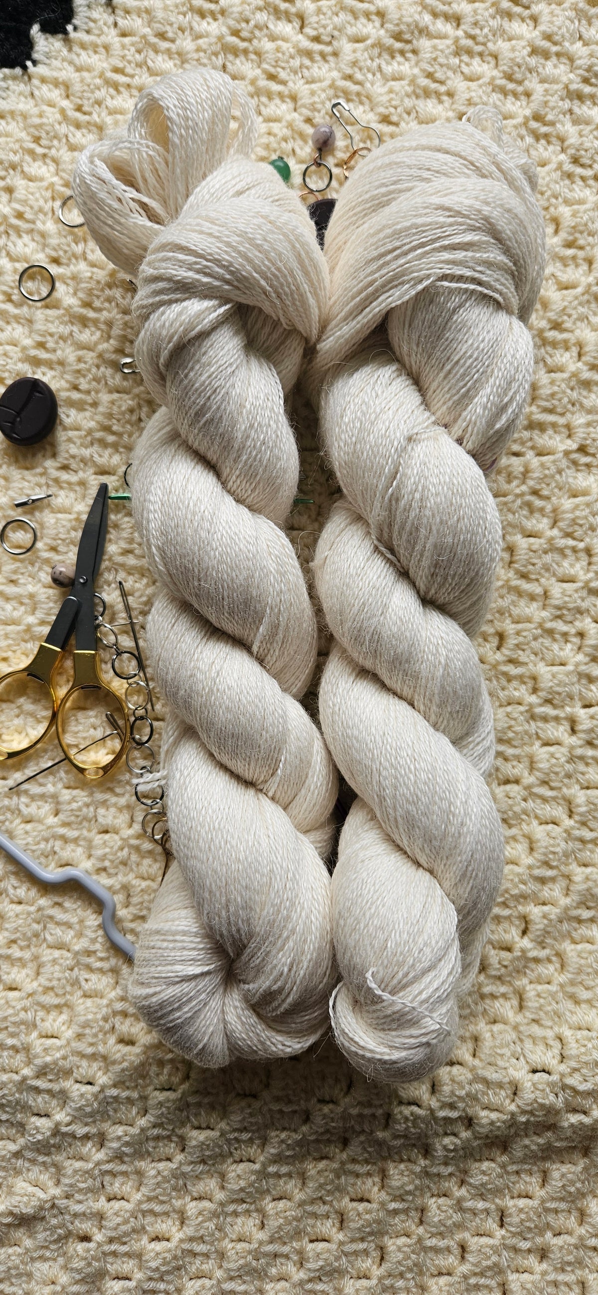 Ufarvet Alpaka Silk Lace