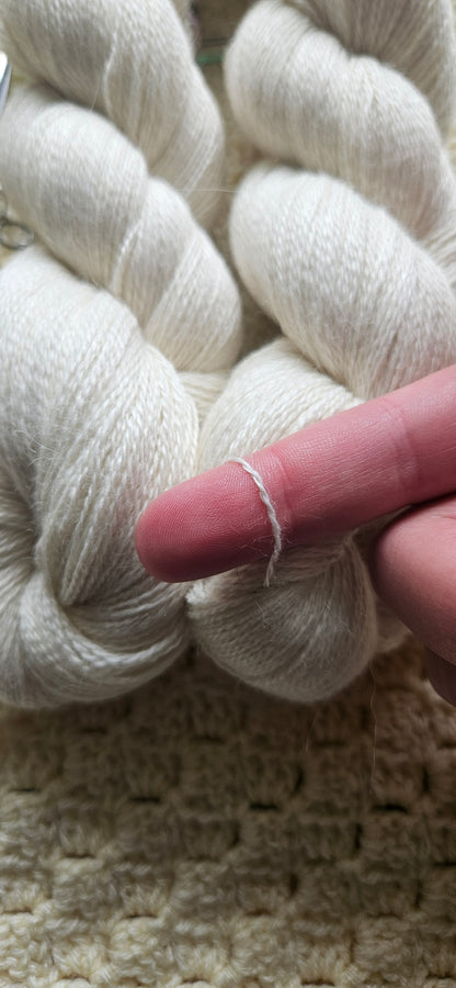 Ufarvet Alpaka Silk Lace
